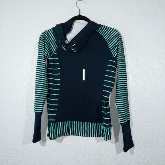 Reebok Navy & Green Speedwick Hooded Running Sweatshirt Size XS - Picture 4 of 8